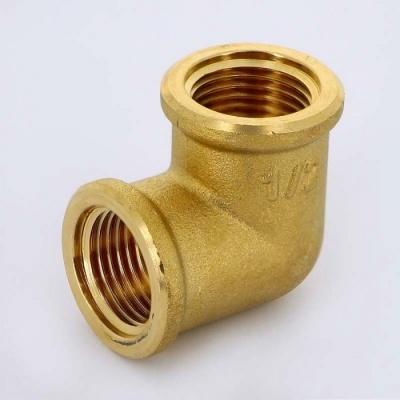 Угольник лат. никель.  1/2" (ду15) м-м